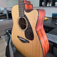 Chitarra Acustica Elettrificata Yamaha FGX800C