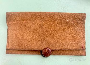 Porta tabacco realizzato a mano