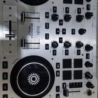 impianto audio consolle  dj mixer e casse 