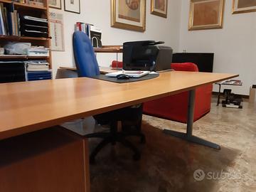 Scrivania ufficio