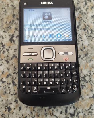 Smartphone NOKIA E5-00
