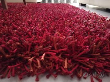 Tappeto a pelo lungo rosso