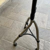 Bastone a tre appoggi