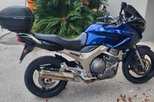 YAMAHA TDM 900