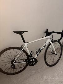 GIANT TCR Advanced 2 KOM 2022