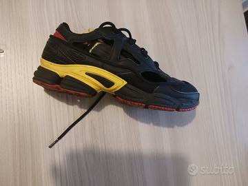 Raf simons x adidas ozweego 