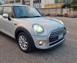 Mini 1.5 Cooper D 5 porte