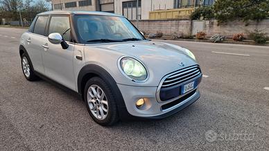 Mini 1.5 Cooper D 5 porte