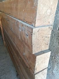 travi di legno lavorato