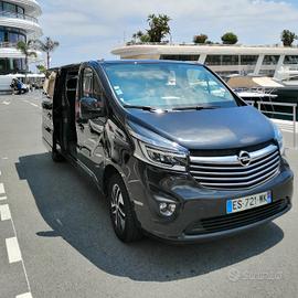 pulmino 9 posti vivaro del 2017