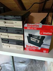 lettori floppy PC   1 USB  e 30 floppy disk 