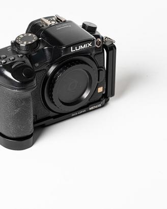 Fotocamera Panasonic GH3 corpo con accessori