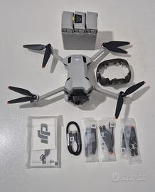 DJI Mini 4 Pro 3 batterie (senza Telecomando) C1