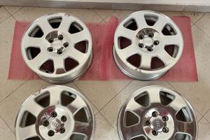 Cerchi in lega audi a2 originali 15 pollici