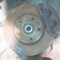 Mozzo anteriore sx opel vivaro anno 2005 - 1.9 td