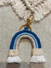 Portachiavi macramé arcobaleno