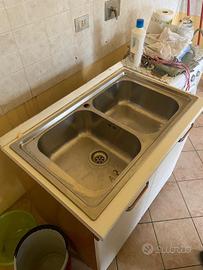lavello 2 vasche e scarichi