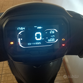 Liberty 125 bianco, solo 280km