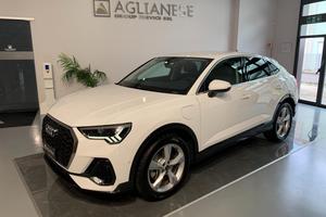 AUDI Q3 SPB 45 TFSI e-tron S tronic Business Plu