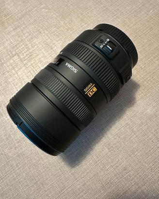 Obiettivo Sigma 8-16mm F4.5-5.6 DC HSM per Canon
