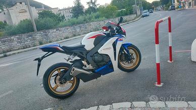 Honda cbr fireblade 