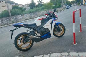 Honda cbr fireblade 
