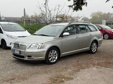 Toyota Avensis 2.2 D-4D 16V Station Wagon