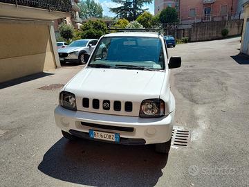 Suzuki Jimny benzina GPL, gancio traino