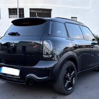 MINI COUNTRYMAN 2.0 SD 143CV FULL DA VETRINA
