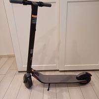 Monopattino nineboot kickscooter