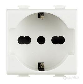 presa schuko BTIAM5440/16