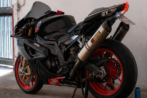 Aprilia RSV 1000