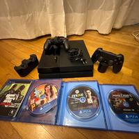 Playstation 4 con Joystick e giochi