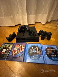 Playstation 4 con Joystick e giochi