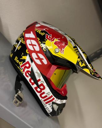 Casco red bull
