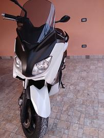 Yamaha Xmax 250