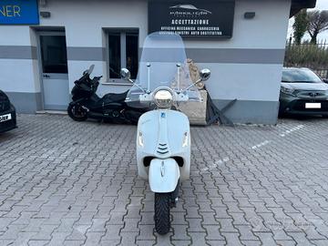 Vespa 300 GTS Super