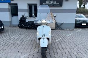 Vespa 300 GTS Super