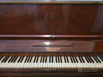 pianoforte verticale Windsor