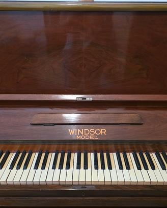 pianoforte verticale Windsor