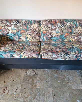 Set divano letto e poltrona