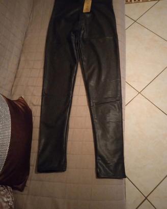 Leggins donna in ecopelle nero 