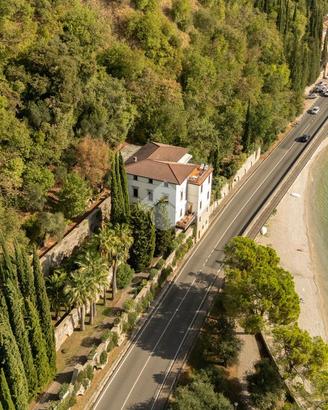 3 LOCALI A TOSCOLANO-MADERNO
