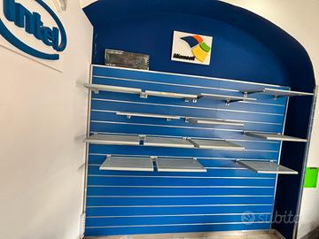 pannellatura a muro per mensole