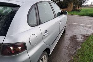 Seat Ibiza alimentazione metano / benzina 