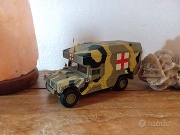 Furgoncino della Croce Rossa della guerra