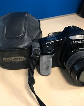 Macchina fotografica analogica Minolta MAXXUM5000i