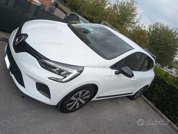 CLIO 5 COME NUOVA 