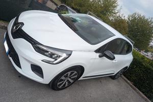 CLIO 5 COME NUOVA 