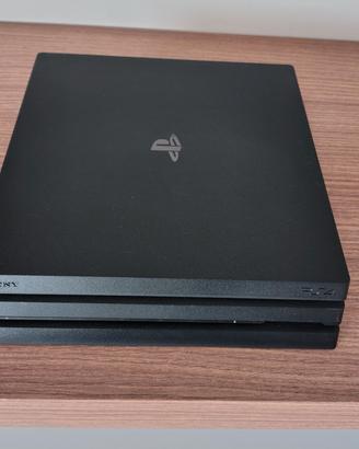 ps4 1 TB + 2 controller + 11 giochi 